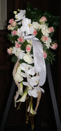 3.07 Langwerpig,  roze/wit calla, phalaenopsis (orchideeën) 